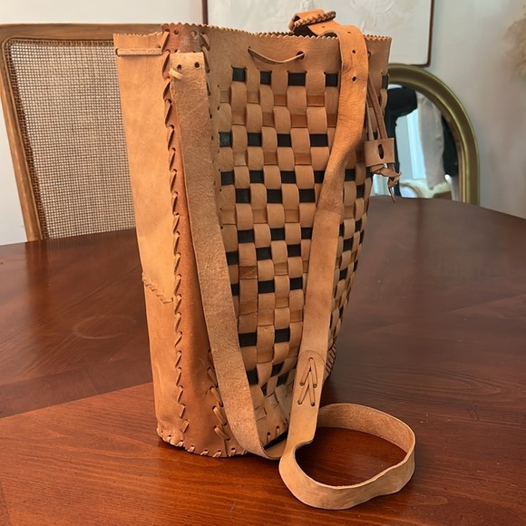 Mexican Handmade Woven Leather Bag - Picture 4 of 10